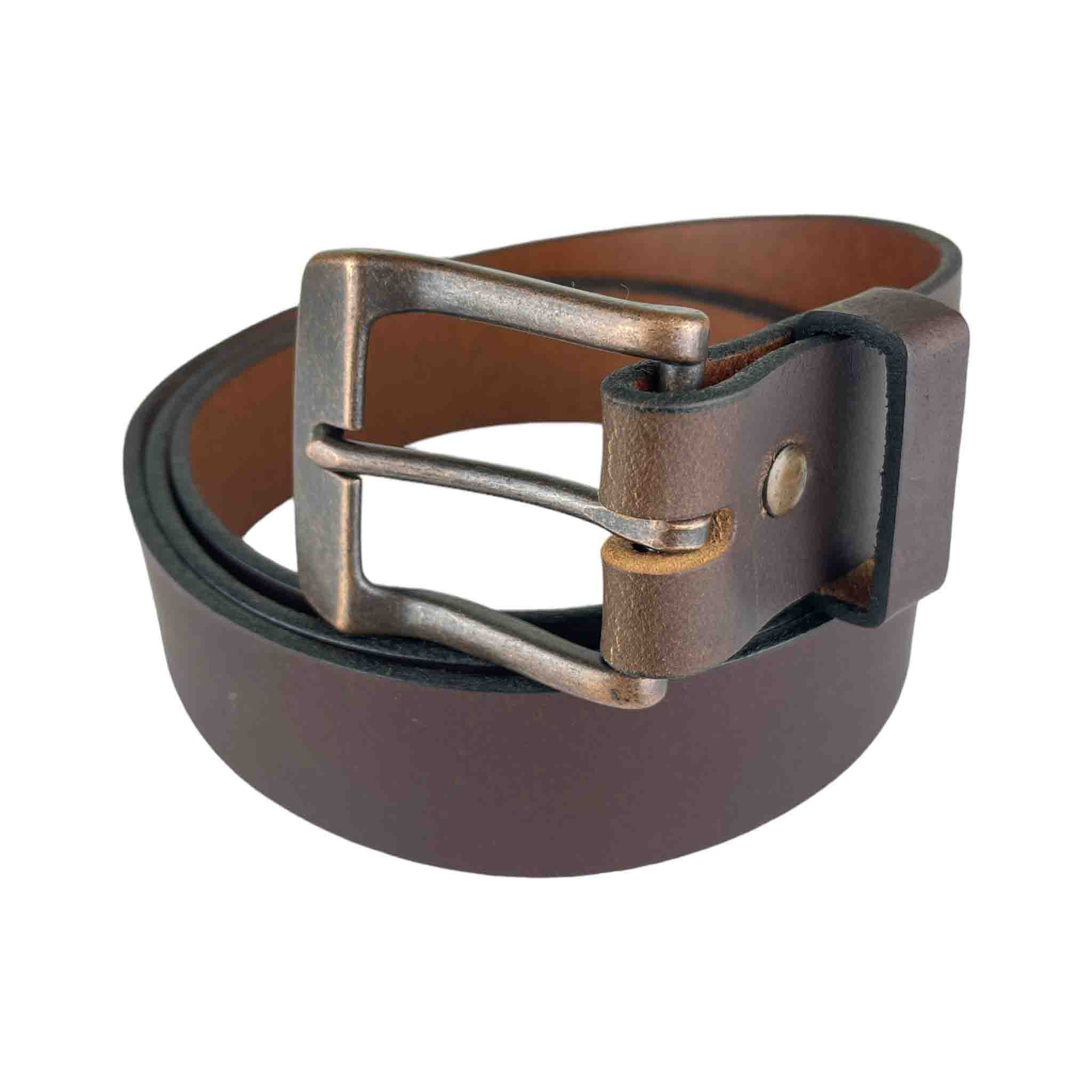 Introducing BAD&G CUSTOMS premium 1.5" Water Buffalo Leather Belts – a fusion of timeless craftsmanship and rugged elegance. Handcrafted with care, each belt showcases the unique character and durability of genuine water buffalo leather, known for its exceptional strength and natural grain patterns.