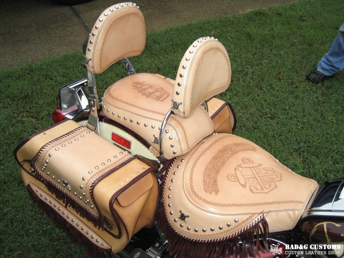 Suzuki Boulevard Veg Tan Tooled Seat and Saddlebags Set