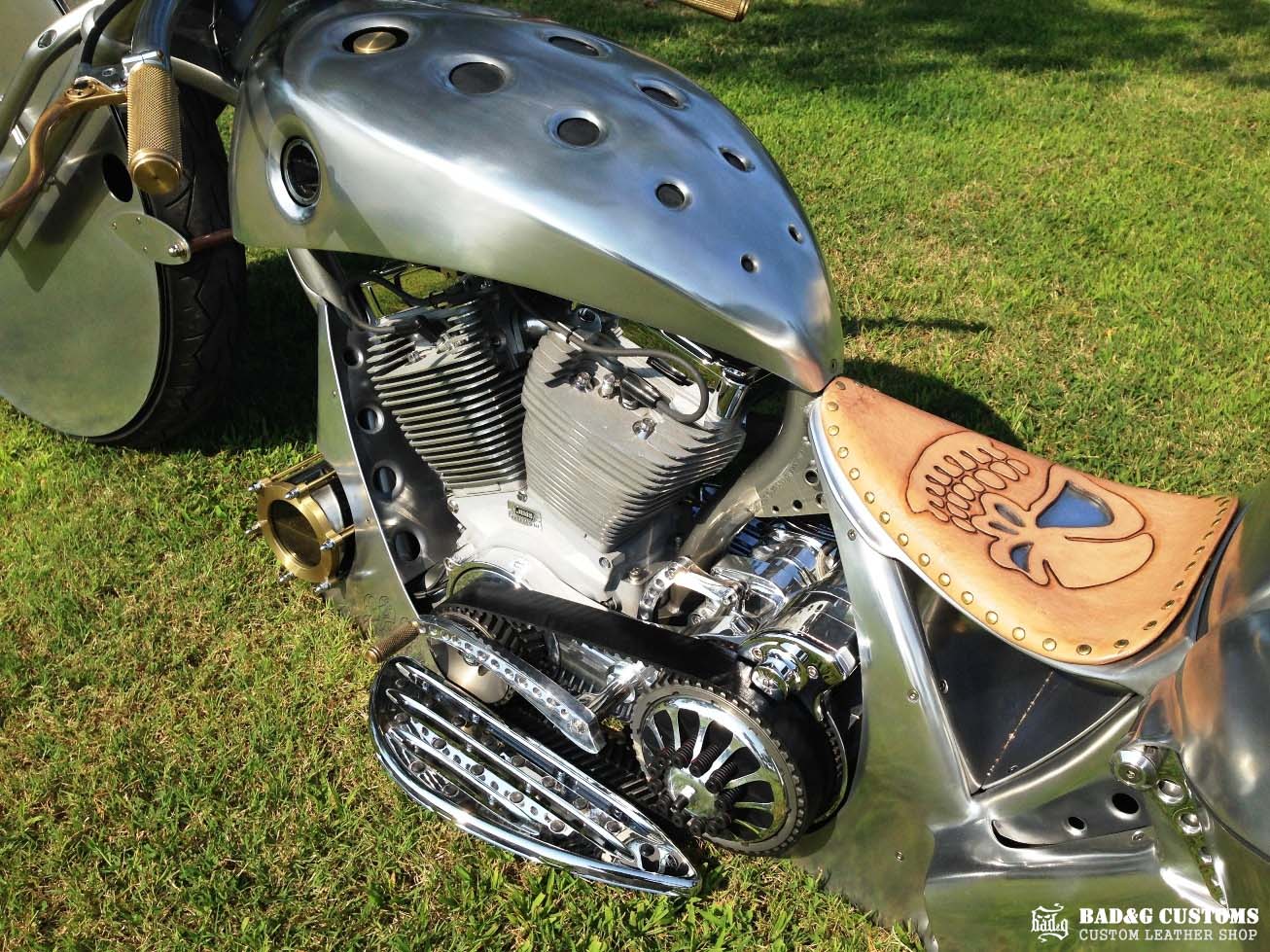 Flypaper Customs "Skull" Custom Bagger Seat | Harley-Davidson