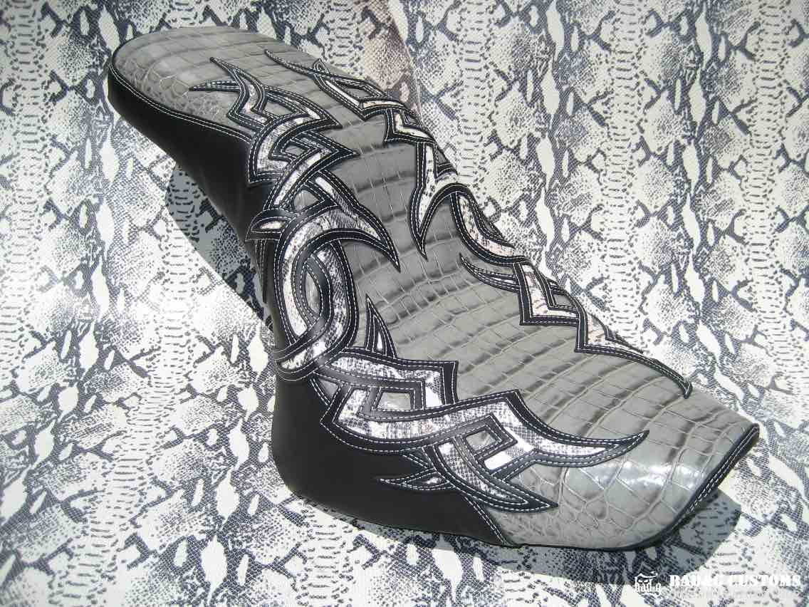 Harley-Davidson Road King Tribal Custom Seat